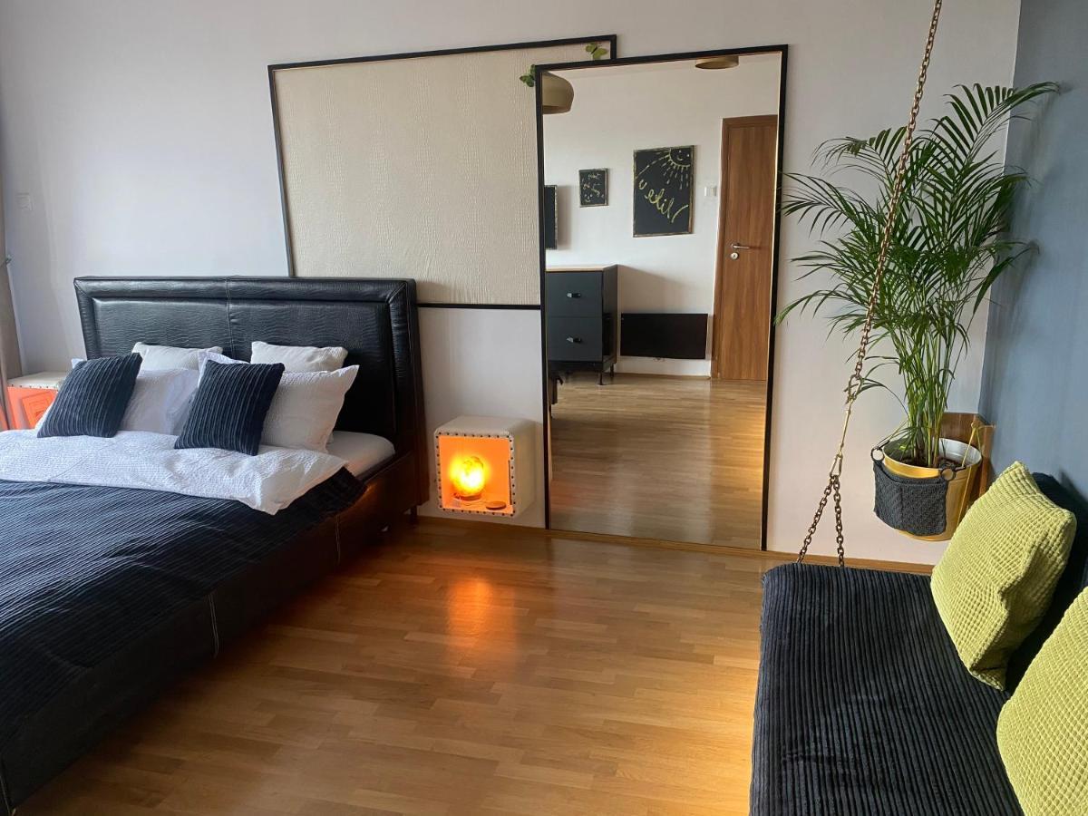 Casa S Piata Alba Iulia Appartement Boekarest Buitenkant foto